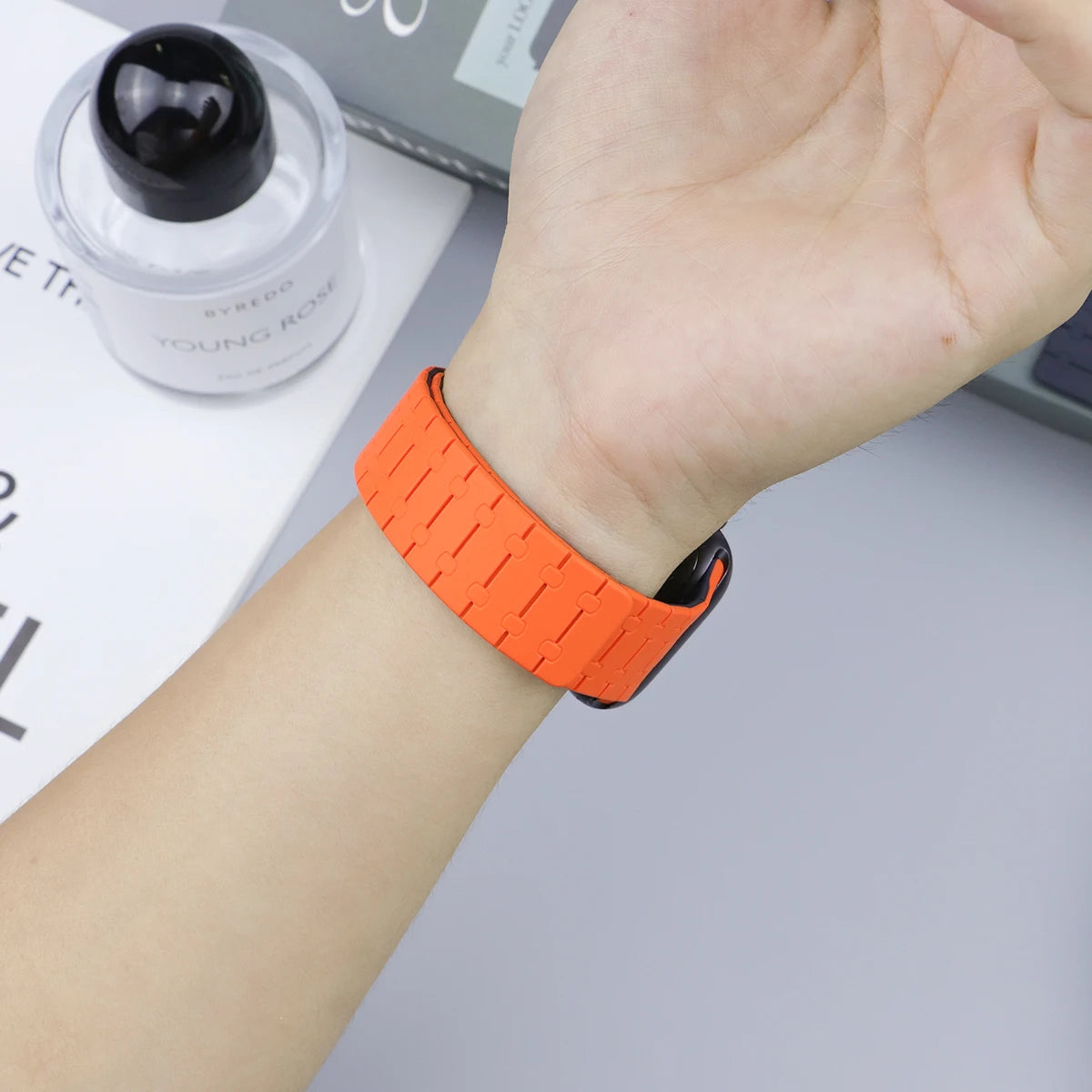 TwoTint Mag Ease Strap™