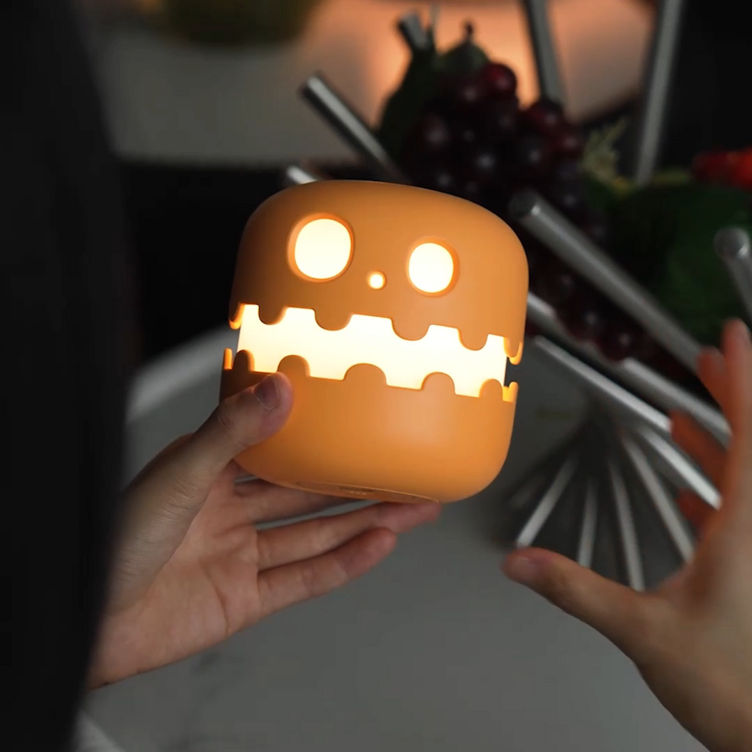 Glow-O'-Lantern™